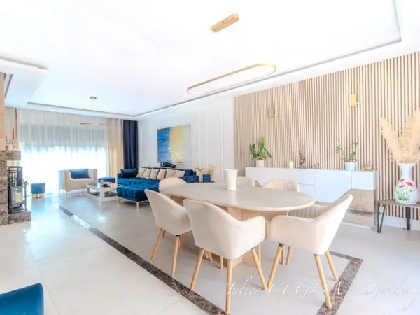 Maison familiale haut de gamme - 300 m² - 6 chambres - Ja 