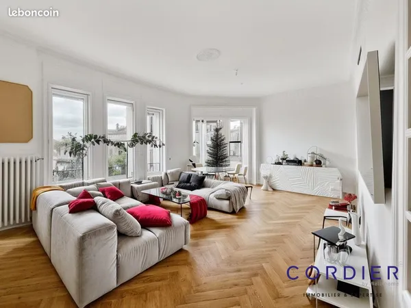 Appartement 6 pièces 165 m² 