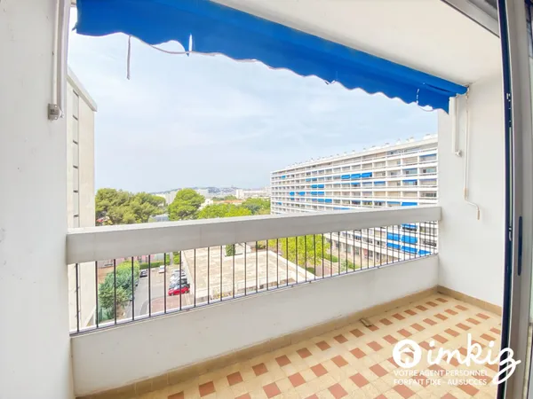 Appartement 3 pièces traversant belle vue 2 balcons 1 cave 
