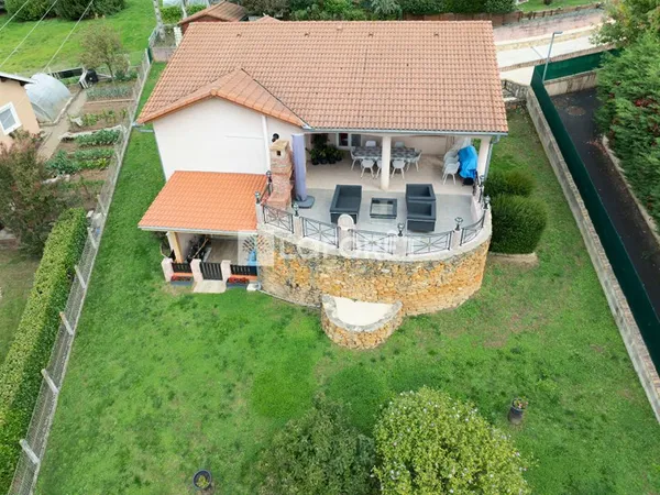 À vendre, maison d'environ 192 m2