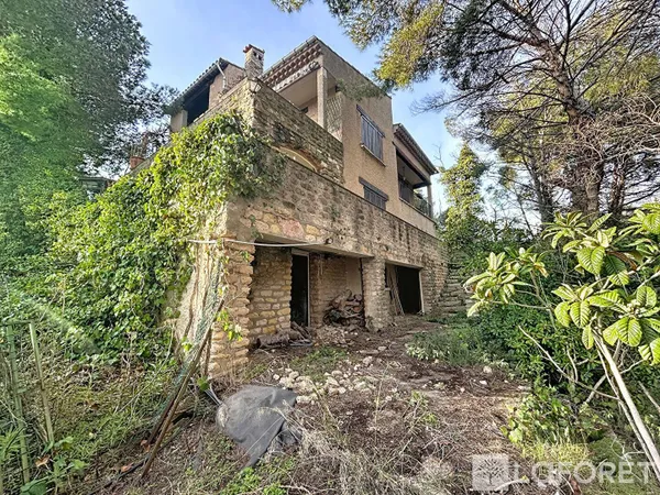 Maison 8 pièces 324 m² 