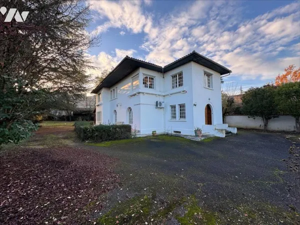 Maison 9 pièces 222 m² 