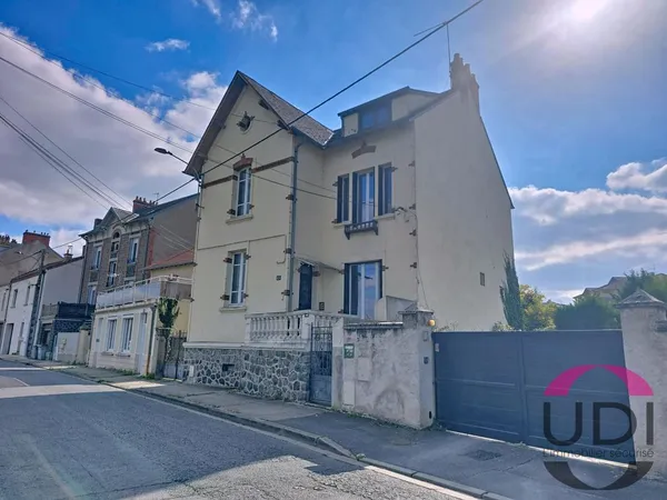 Maison des années 30 à Montluçon - Quartier Chantoiseau-Faucheroux À Vendre 