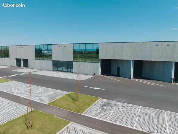 Bureaux 1 pièce 987 m² 