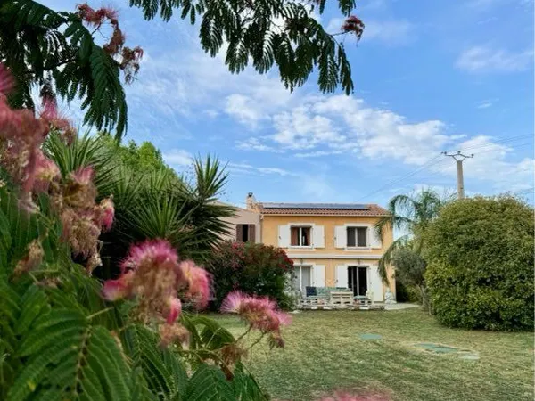 Maison 5 pièces 145 m2 