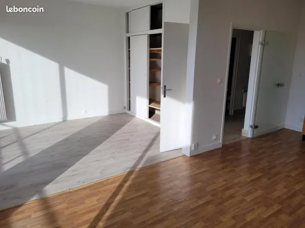 Appartement 1 pièce 48 m² 