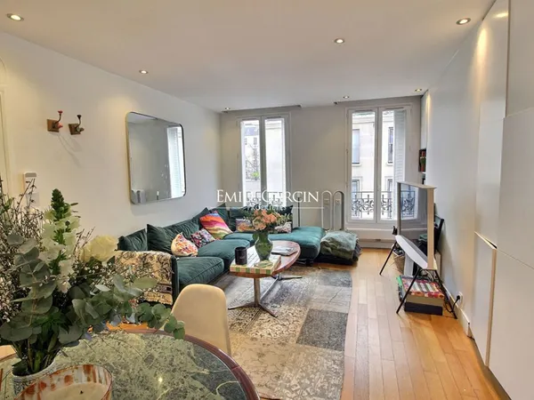 PARIS 7 - Rue Saint-Dominique - Tour-Maubourg 
