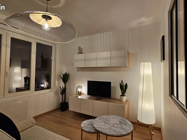 Coup de Coeur : Superbe T1 bis Meublé 31m² - Centre Tourcoing - Parking & Cave 