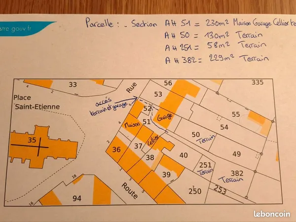 Maison avec garage et cellier et terrain 