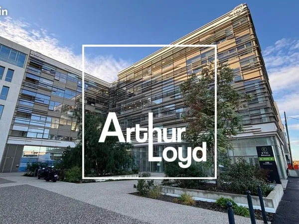 Bureaux 1 966 m² 