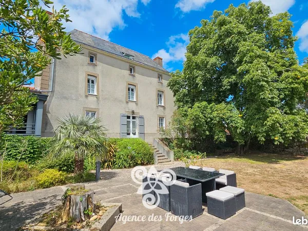 Maison 8 pièces 223 m² 