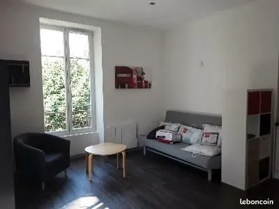 Studio 1 pièce 28 m² 