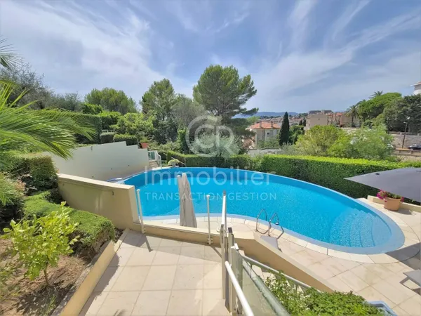 Appartement 1 pièce 14 m² 