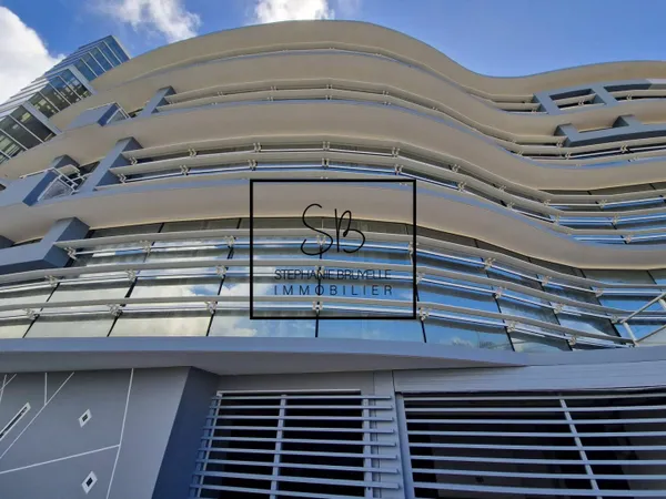 Bureaux 100 m² 