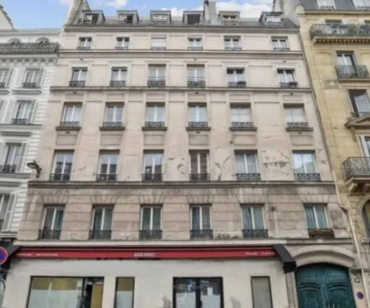 Boutique 2 pièces 135 m² 