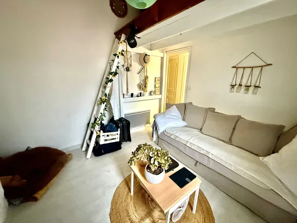 Avenue GAMBETTA - studio - balcon 