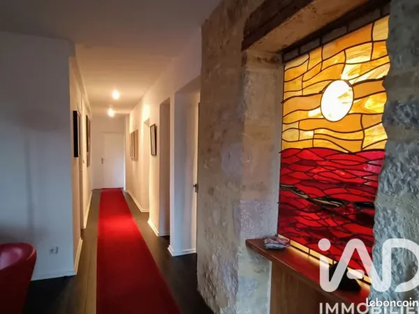 Maison 7 pièces 318 m² 