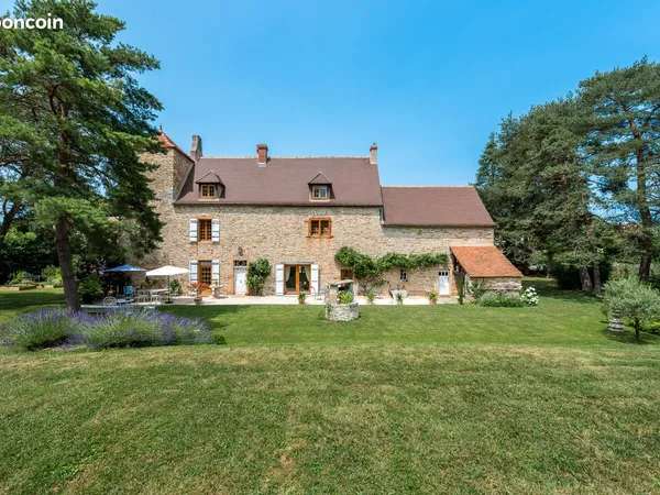 Propriété 12 pièces 310 m² 