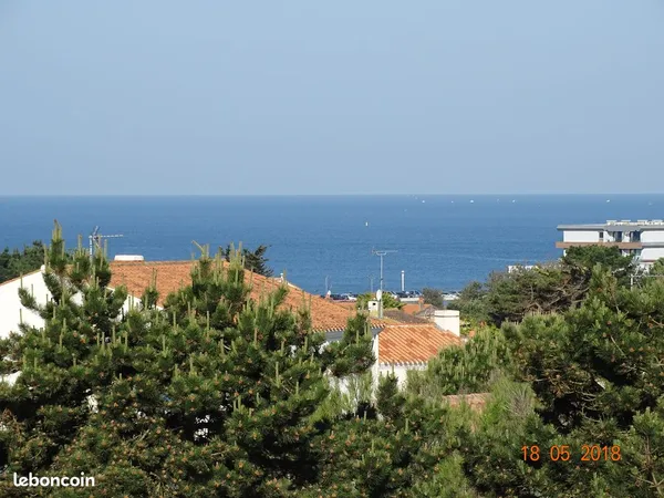 Joli studio vue mer + parking +piscine 