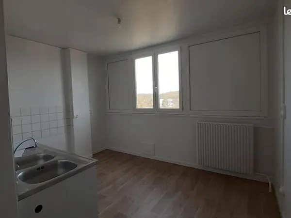 Appartement 4 pièces 77 m² 