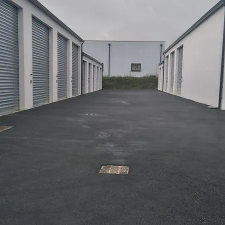 Garage / entrepôt 