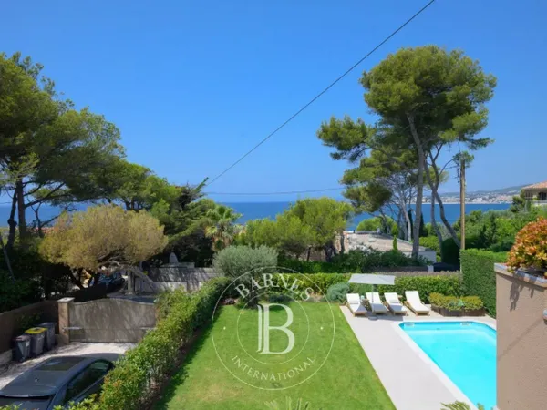 Vente - Sanary/Beaucours - Villa Vue Mer - A 2 pas de la Plage 