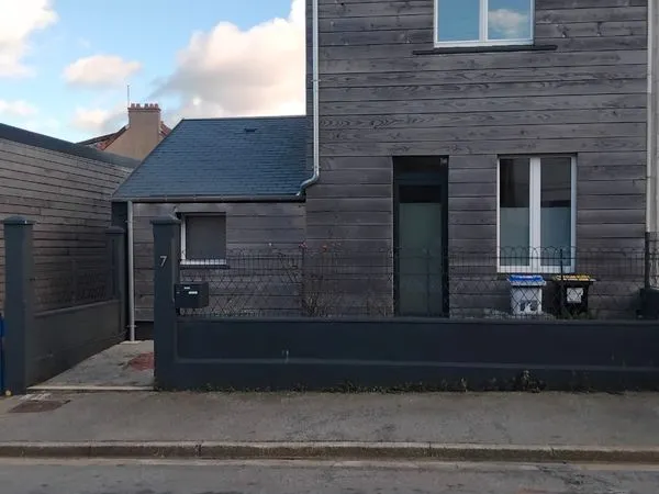 Particulier propose maison de ville 