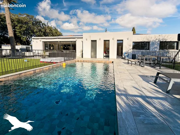 Maison 12 pièces 350 m² 