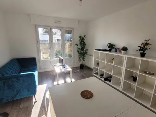 Loue chambre meublée 