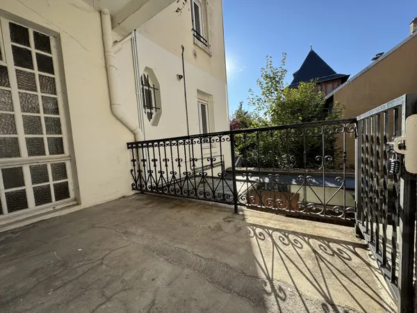Rare, en exclusivité Rue Marceau 