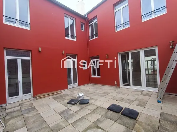 Maison de ville de 227 m2 avec garage 