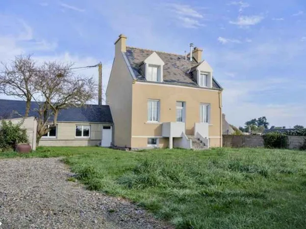 Maison de 6 pièces principales 