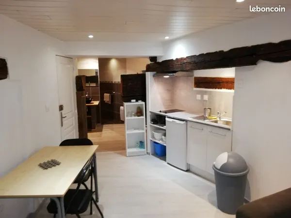 Studio 1 pièce 31 m² 