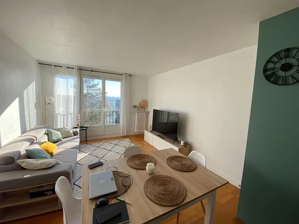 Appartement MEUBLE Saint Germain En Laye 3 pièce(s) 54 m2 