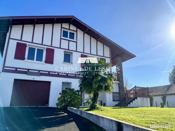 Maison de village 7 pièces 243 m² 