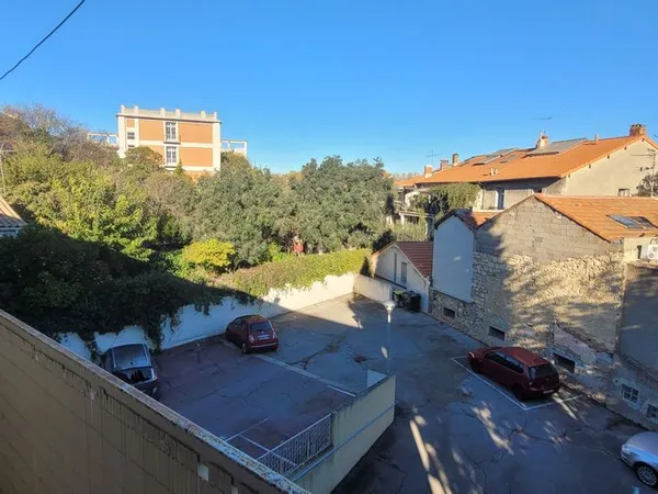 Studio 1 pièce 23 m² 