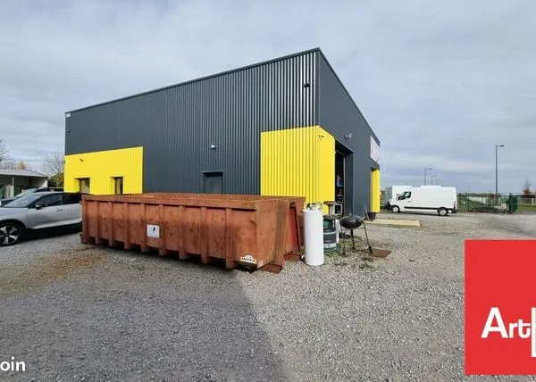 Local d'activité 250 m² 