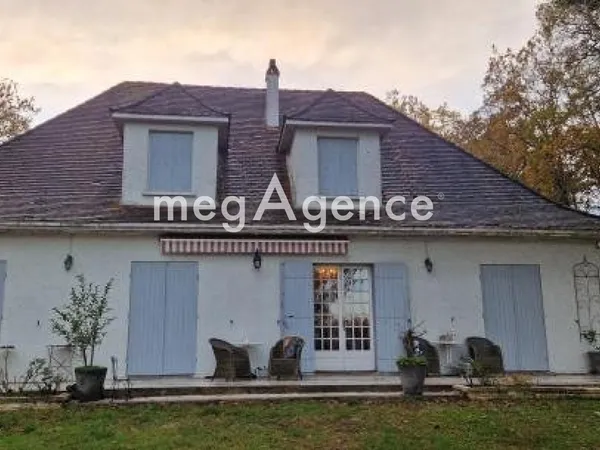 Maison de caractère avec fort potentiel 