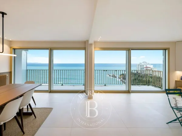 BIARRITZ, CÔTE DES BASQUES, APPARTEMENT DE 115 M², VUE PANORAMIQ 