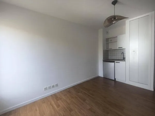 Studio 1 pièce 18 m² 