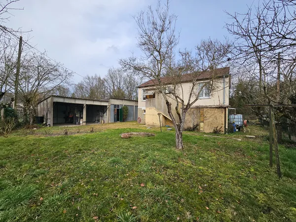 MAISON A RENOVER PROCHE CENTRE VILLE DE LA FLECHE 