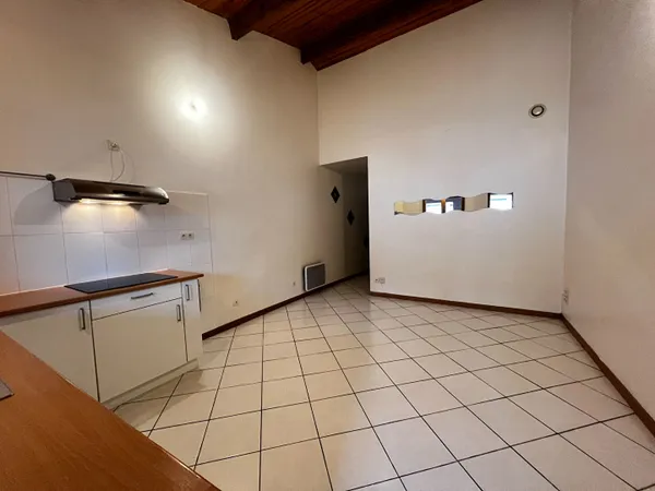 A LOUER - MURET - Appartement 2 pièces 36 m² avec cuisine équipée - G1221-FG 