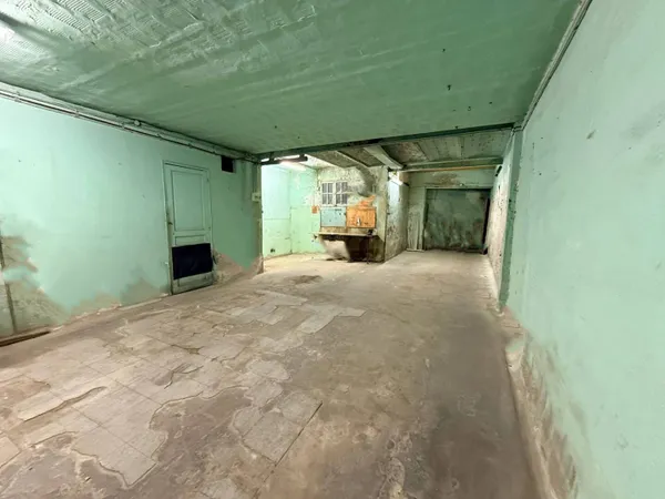 Parking 68 m² 