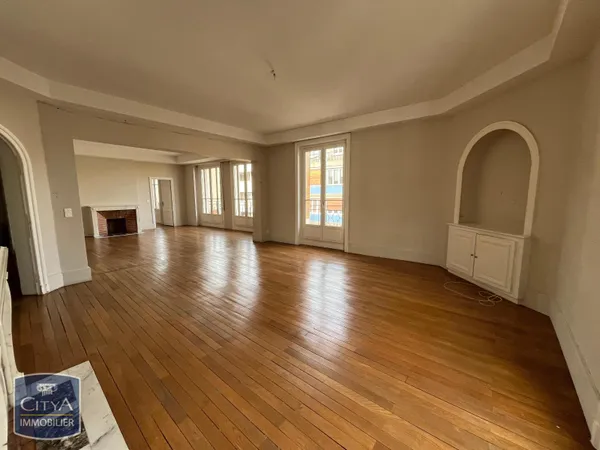 Appartement 6 pièces 210 m² 