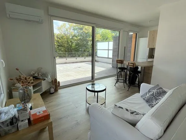 APPARTEMENT F1 39m2 MEUBLÉ À LOUER 