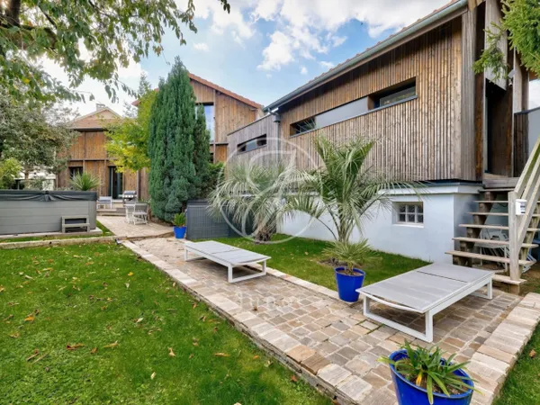 Saint-Cloud - MONTRETOUT - Maison à vendre - 239m² - Terrain 635 