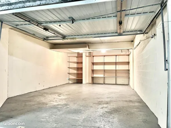 Garage/box 32 m² Villeurbanne 