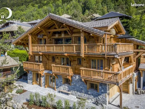 Maison 10 pièces 370 m² 