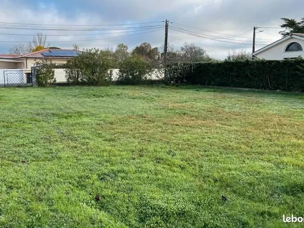 Terrain 520 m² Izon 