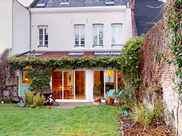 Maison 7 pièces 194 m² 